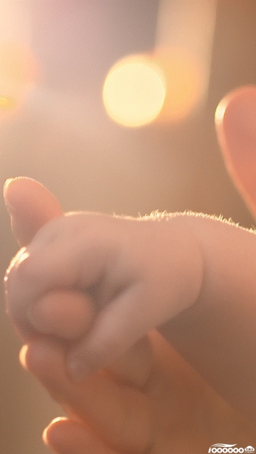 婴儿小手竖版720P高清8秒GIF动图新自媒体短视频制作素材下载